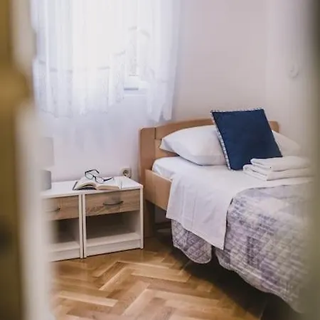 Appartement Marjan Hill 3-br Apt,5 Guests Private Garden Near *