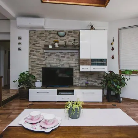 Apartment Marjan Hill 3-br Apt,5 Guests Private Garden Near Split