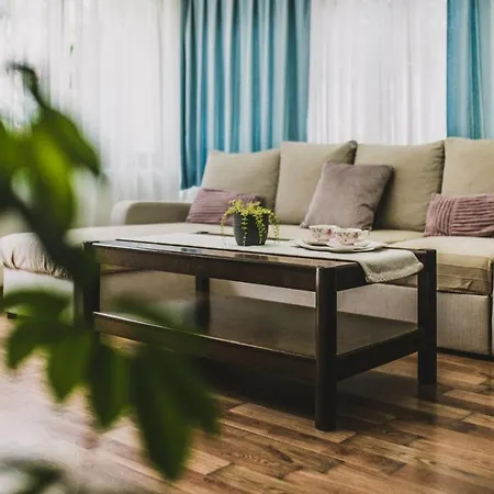 شقة Marjan Hill 3-br Apt,5 Guests Private Garden Near سبليت